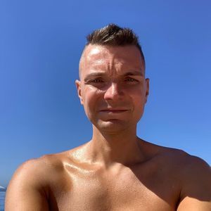 Meet your Posher, Christopher